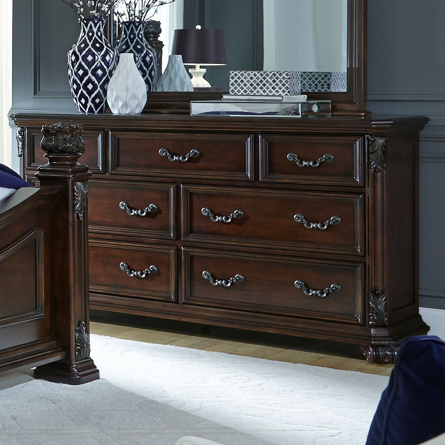 Messina Estates - 7 Drawer Dresser