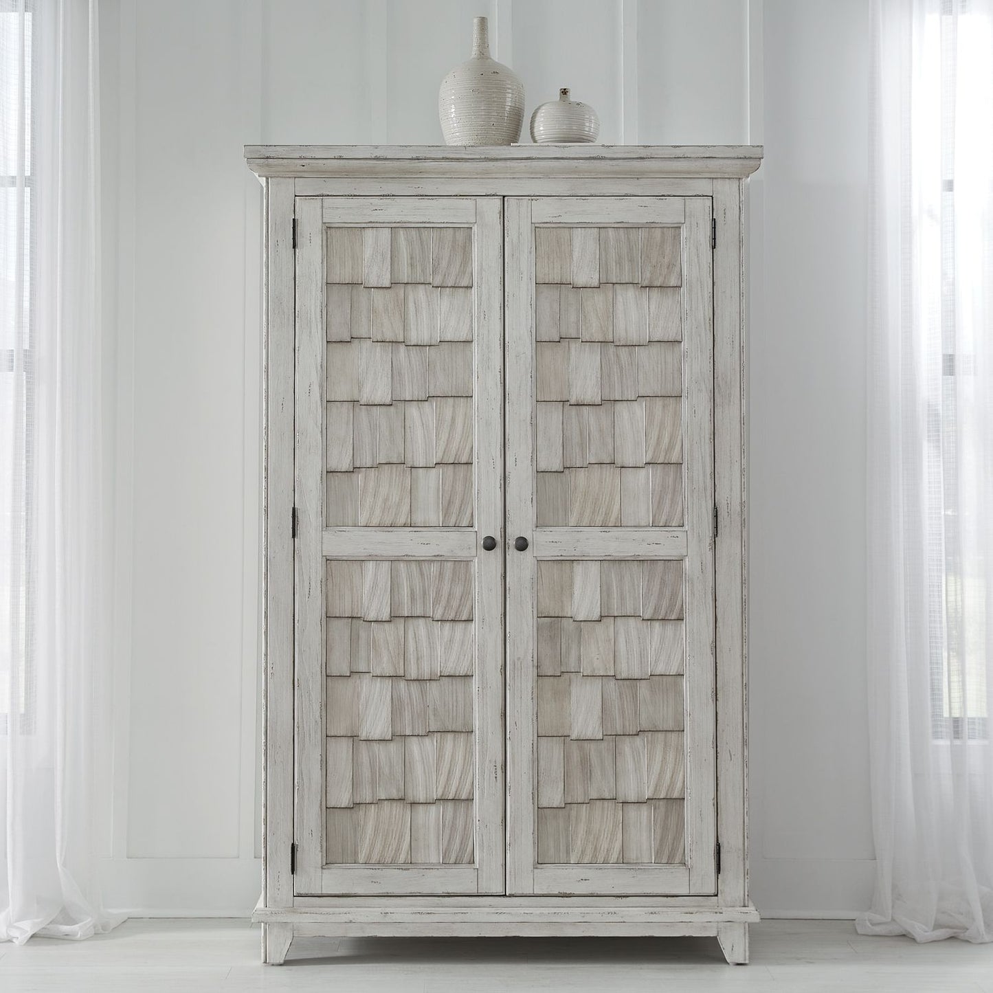 River Place - Armoire