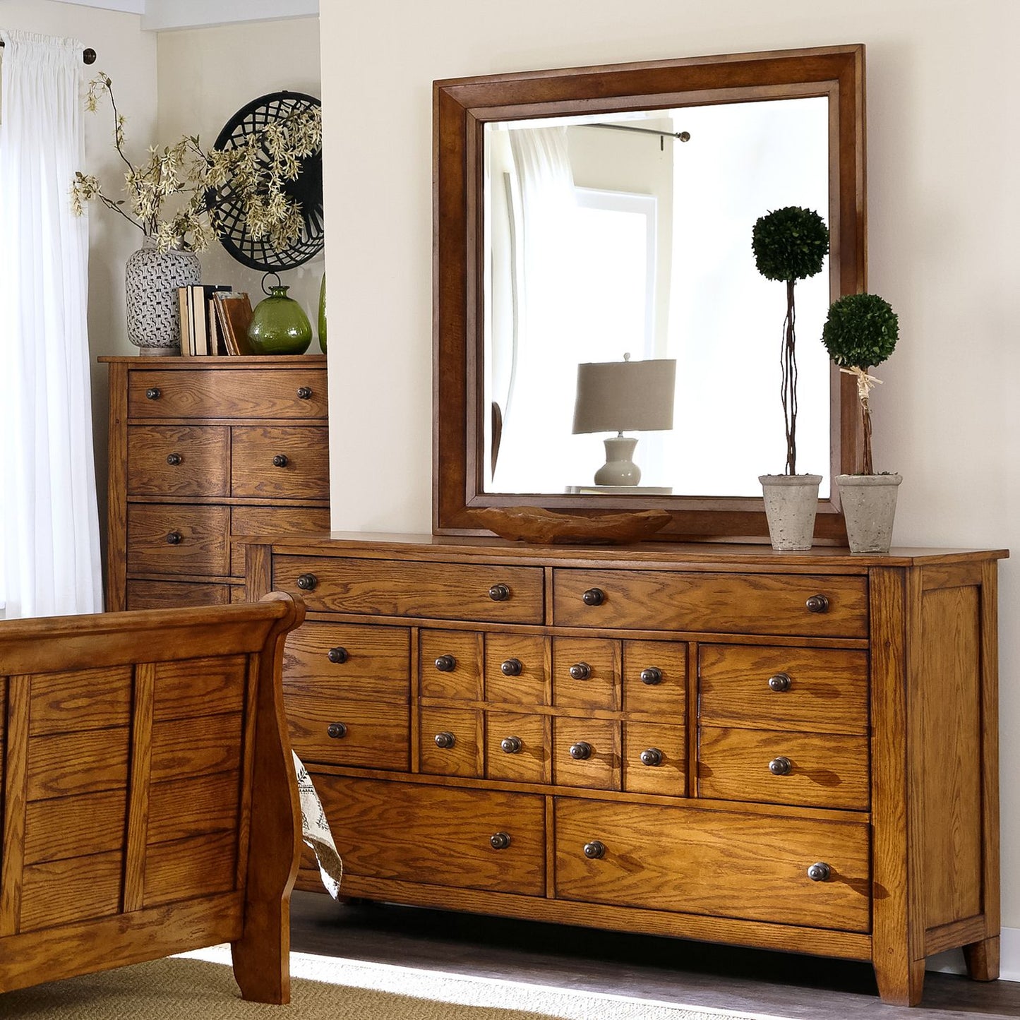 Grandpas Cabin - Queen Sleigh Bed, Dresser & Mirror, Chest, Night Stand